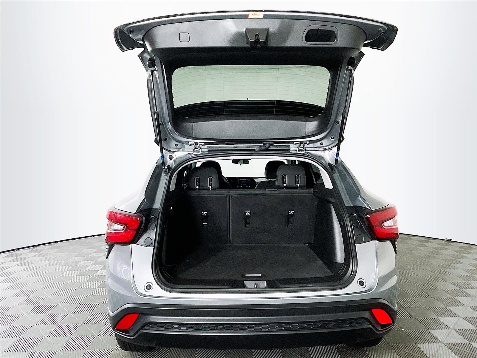 Certified 2024 Chevrolet Trax LS w/ LS Convenience Package image 27