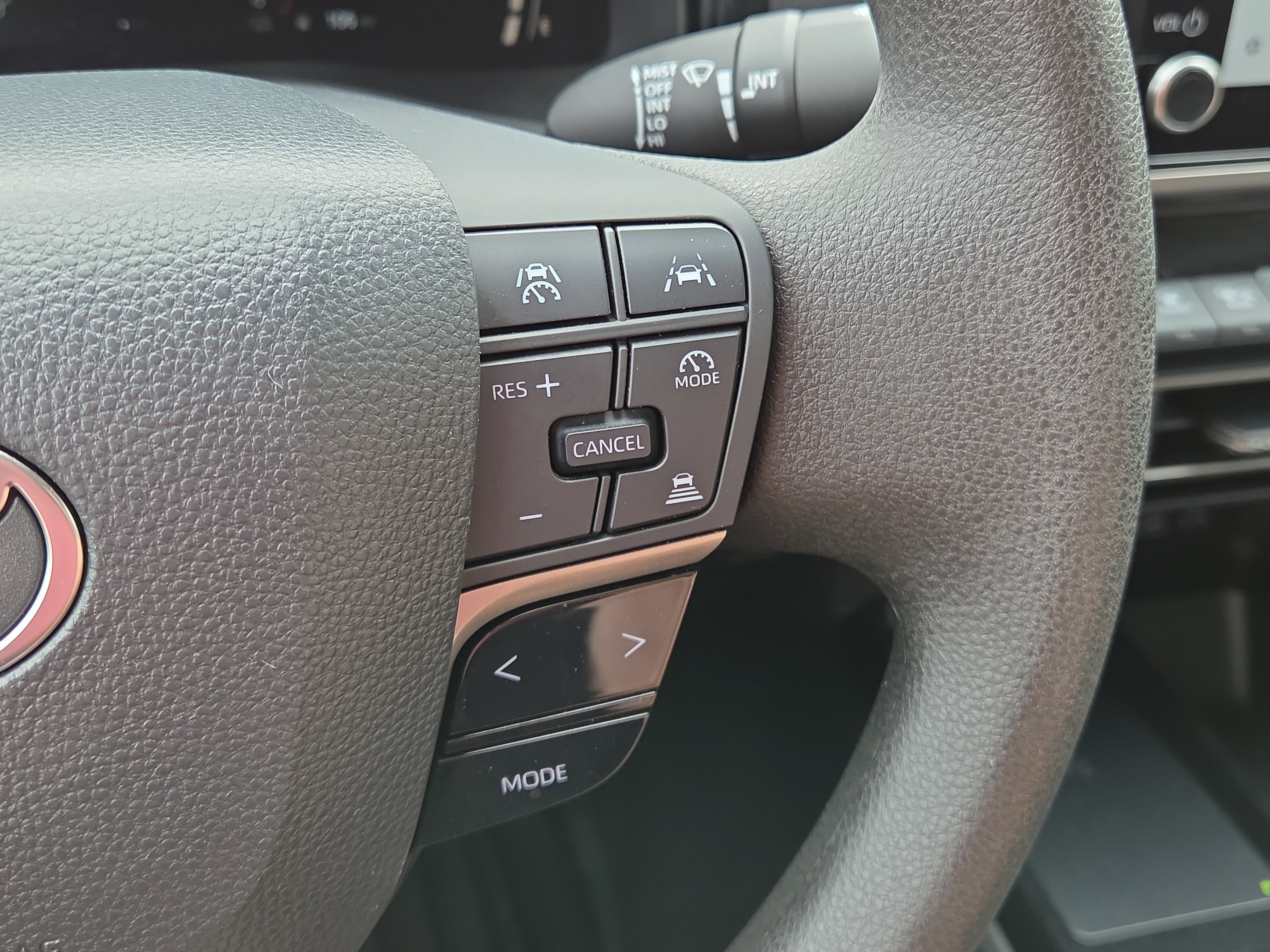 Used 2025 Toyota Camry LE FWD image 20