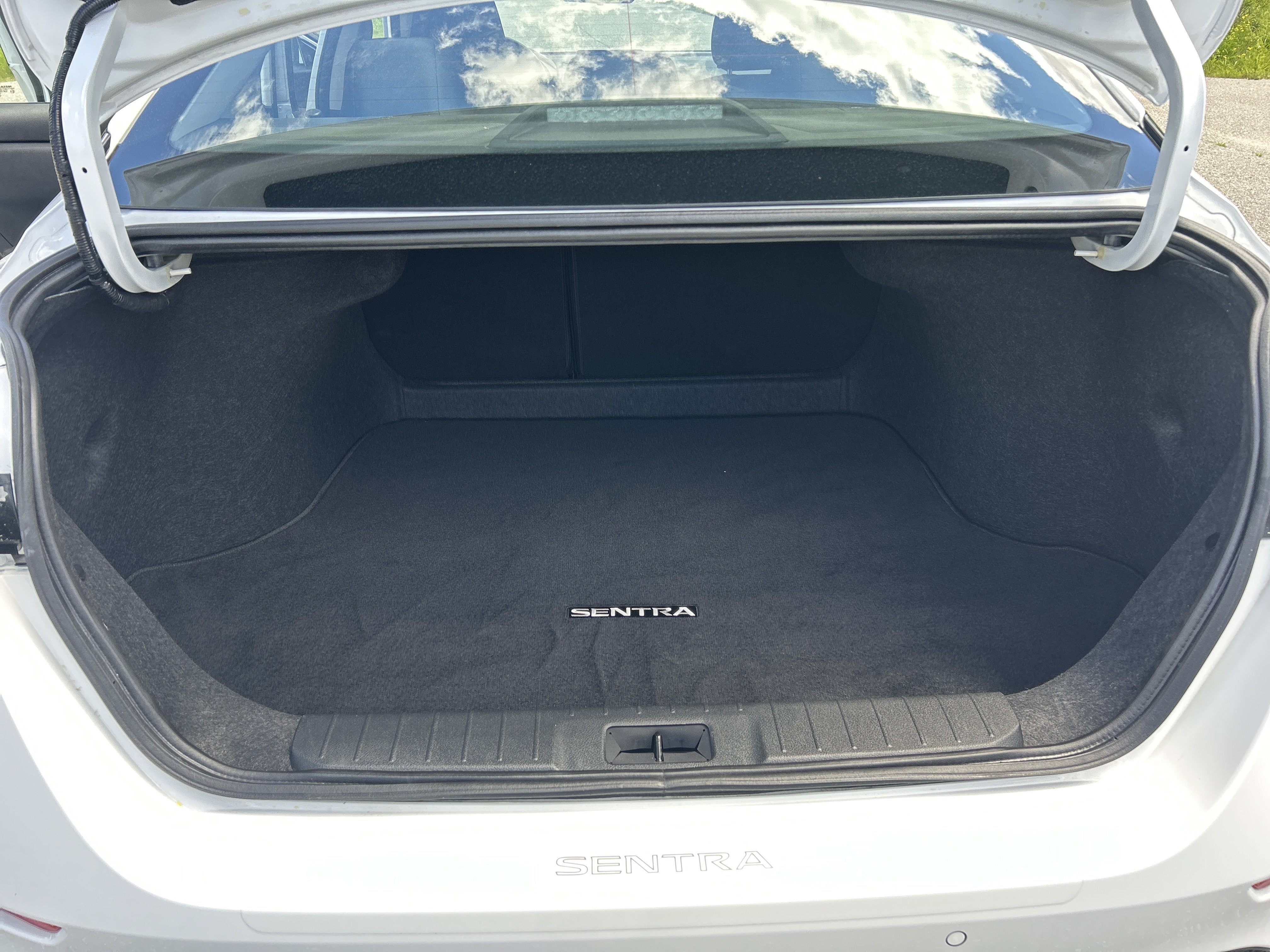 Certified 2023 Nissan Sentra SV FWD image 17