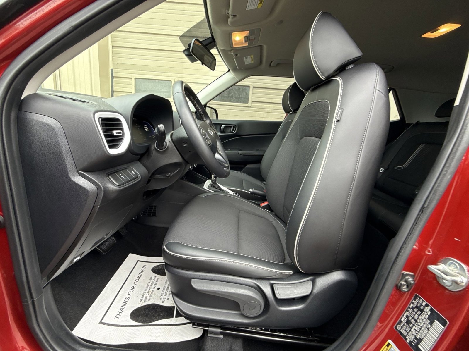 Certified 2024 Hyundai Venue Limited FWD image 13
