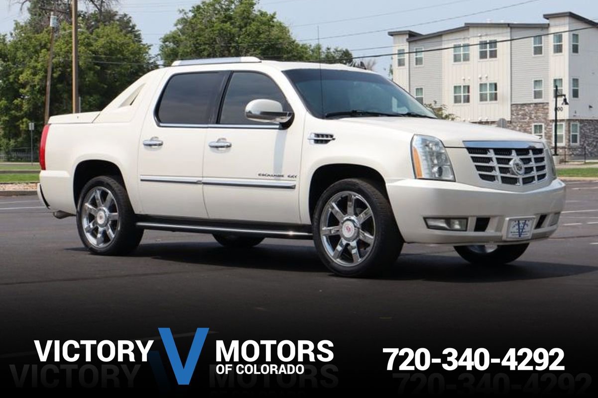 Used 2012 Cadillac Escalade EXT Luxury image 1