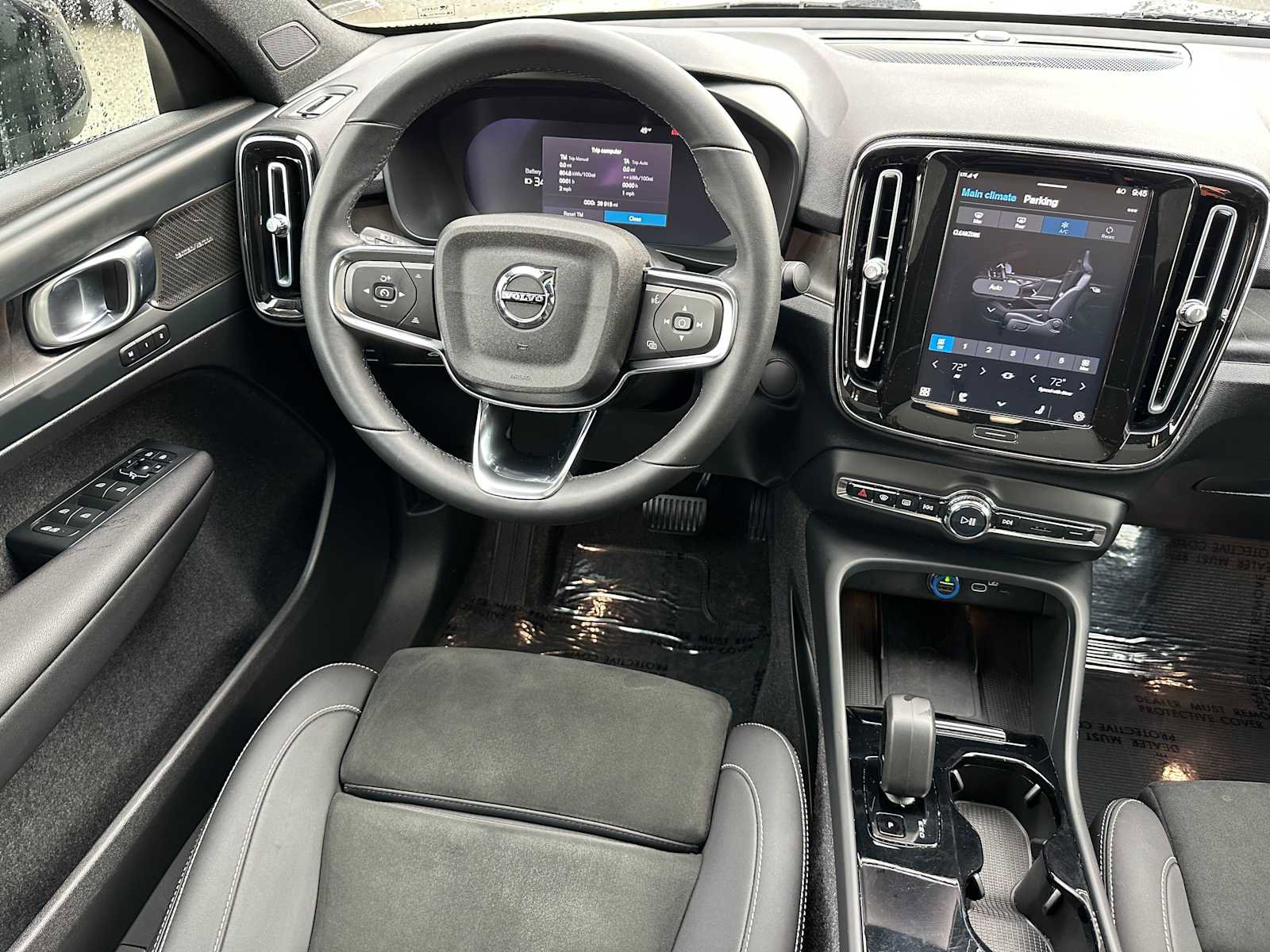 Certified 2023 Volvo C40 P8 Recharge Ultimate image 17