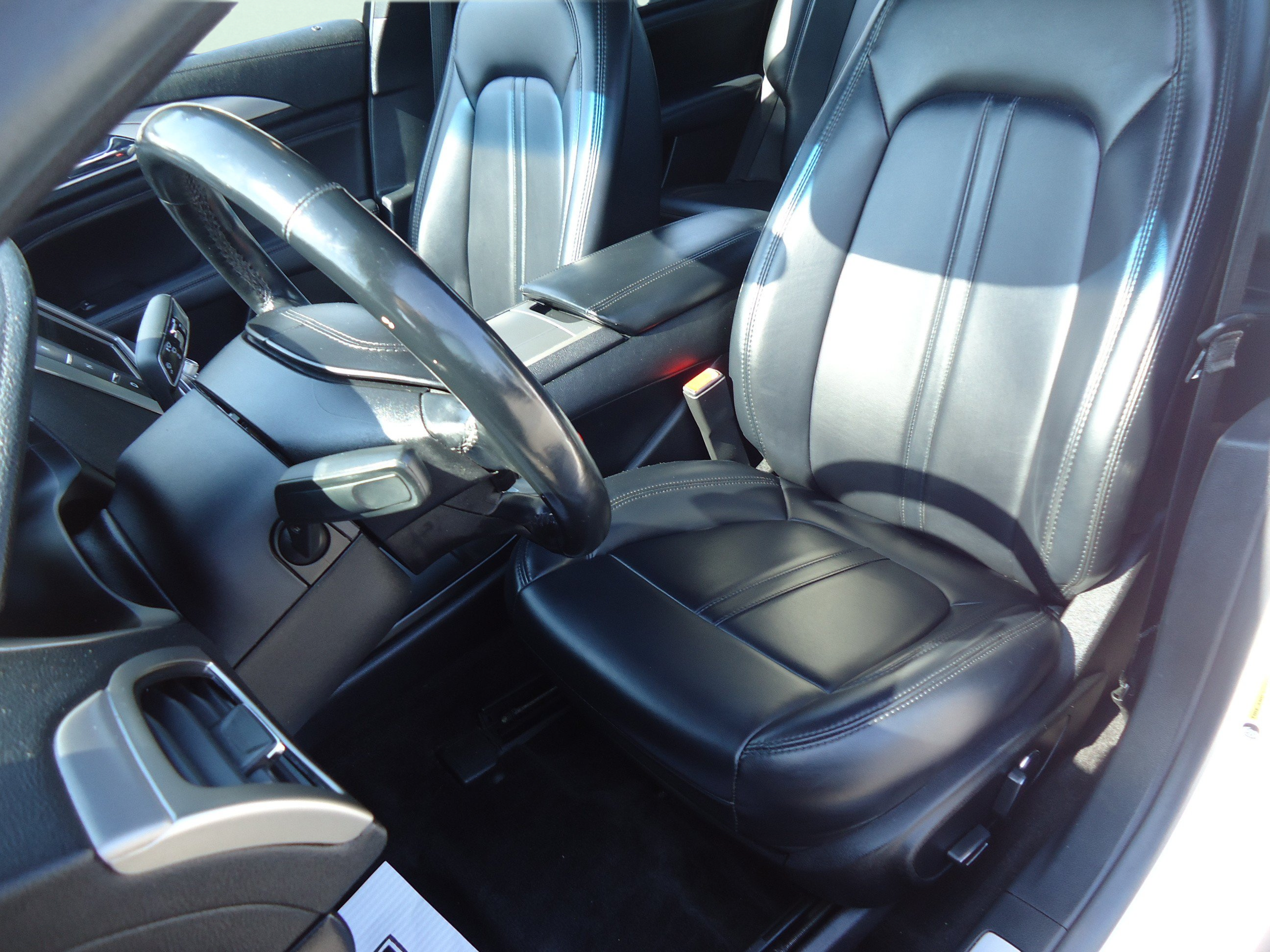 Used 2017 Lincoln MKZ Premiere FWD image 21
