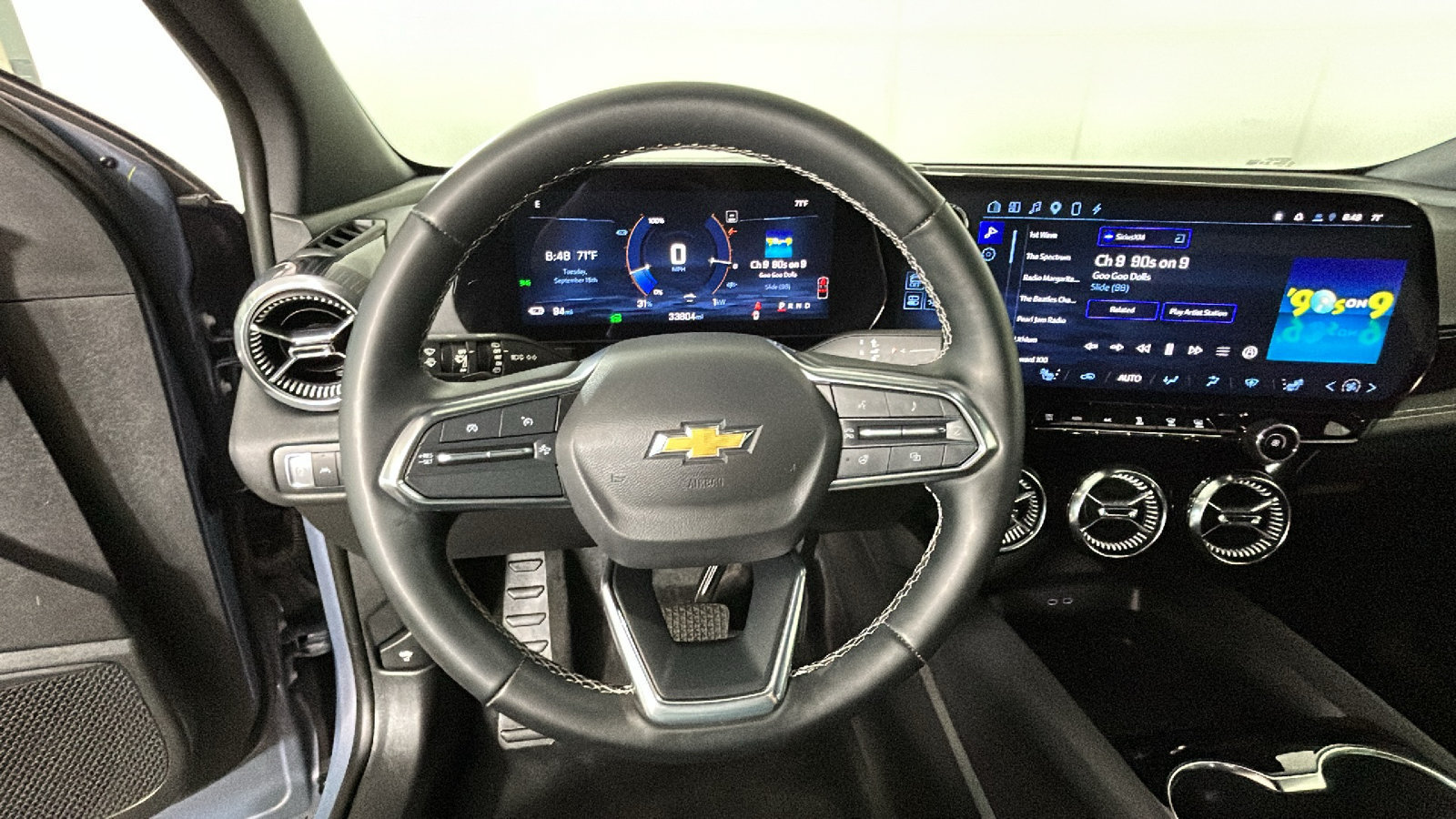 Used 2024 Chevrolet Blazer EV LT AWD/4WD image 18