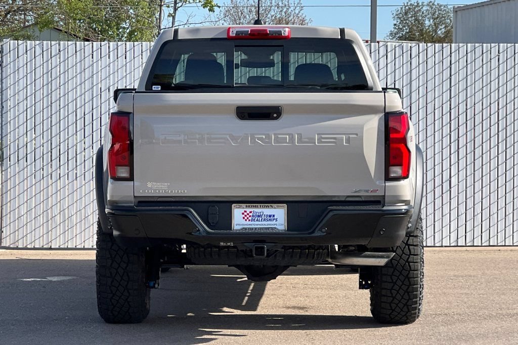 New 2026 Chevrolet Colorado ZR2 w/ Technology Package AWD/4WD image 5