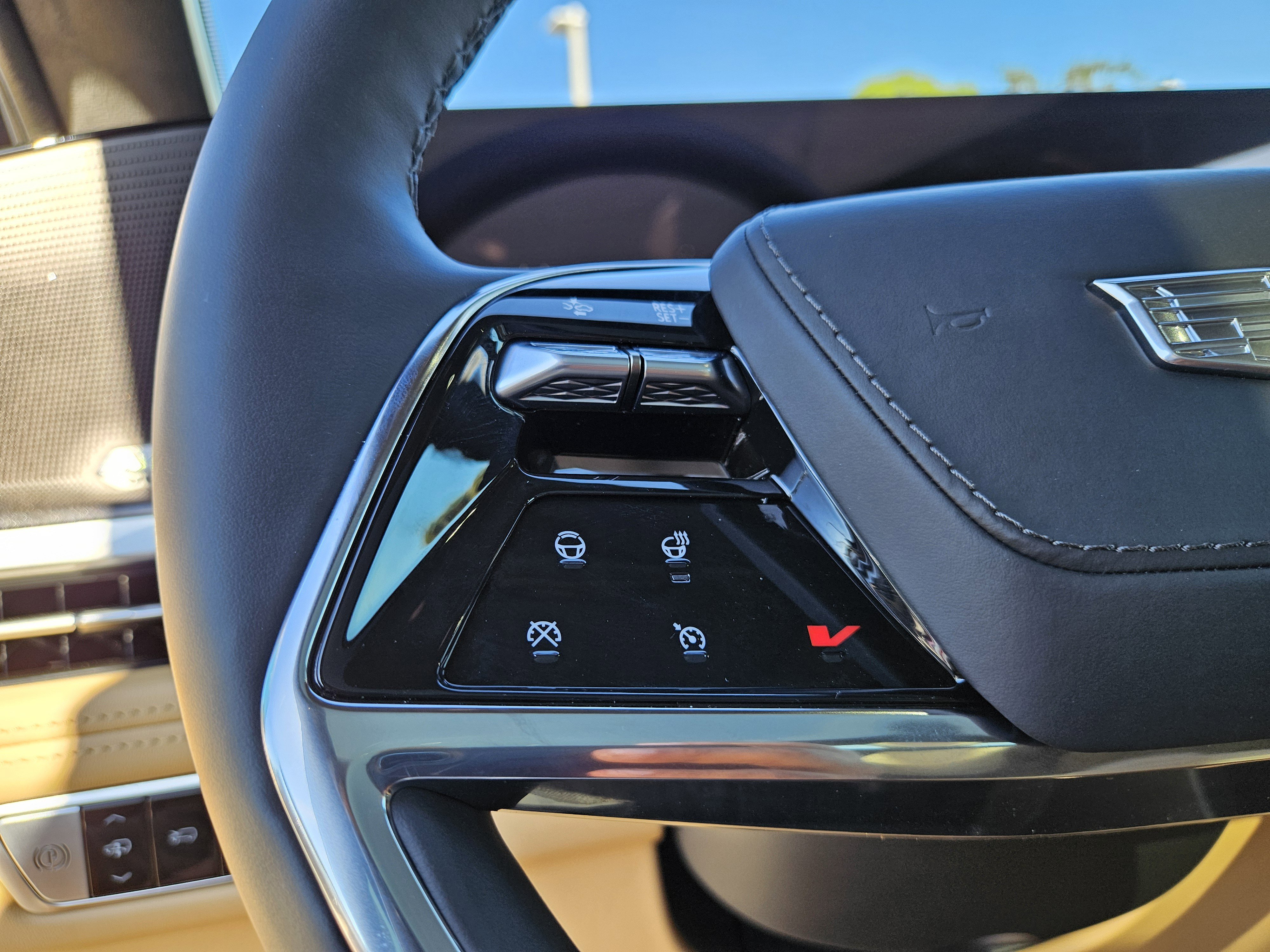 New 2026 Cadillac Escalade IQ Sport 2 w/ LPO, ONYX Package image 32