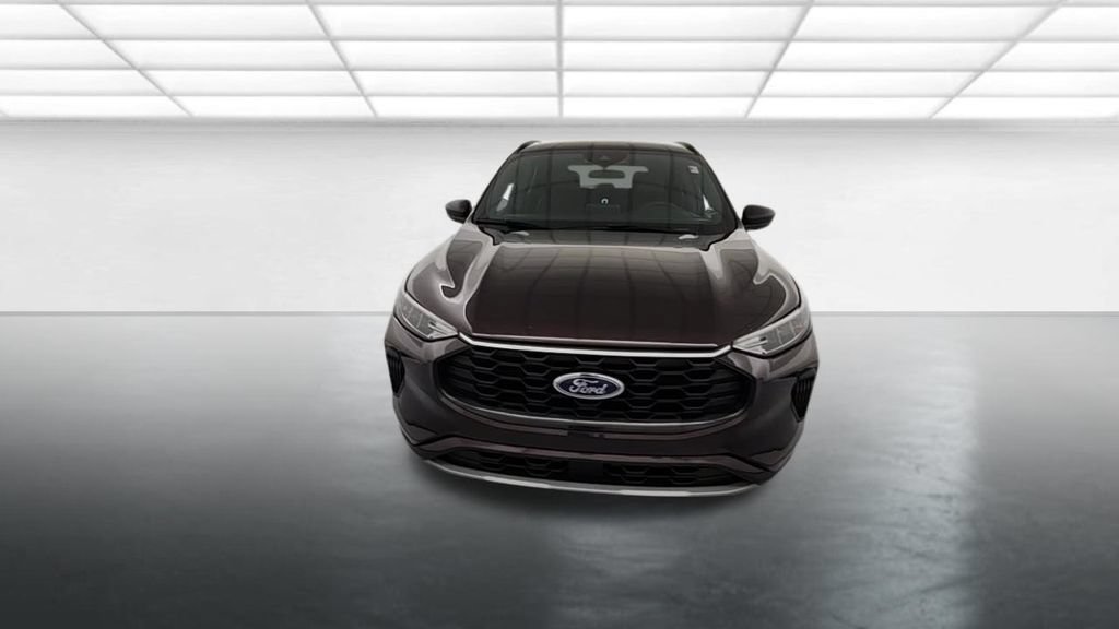 Used 2023 Ford Escape ST-Line AWD/4WD image 2