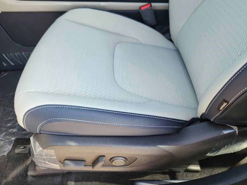 Certified 2025 Kia Carnival SX Prestige image 12