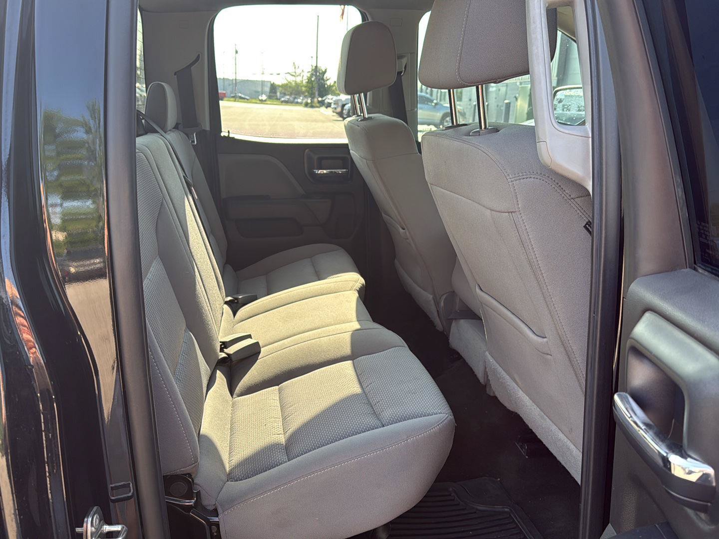 Used 2018 Chevrolet Silverado 1500 Custom w/ Custom Value Package AWD/4WD image 11