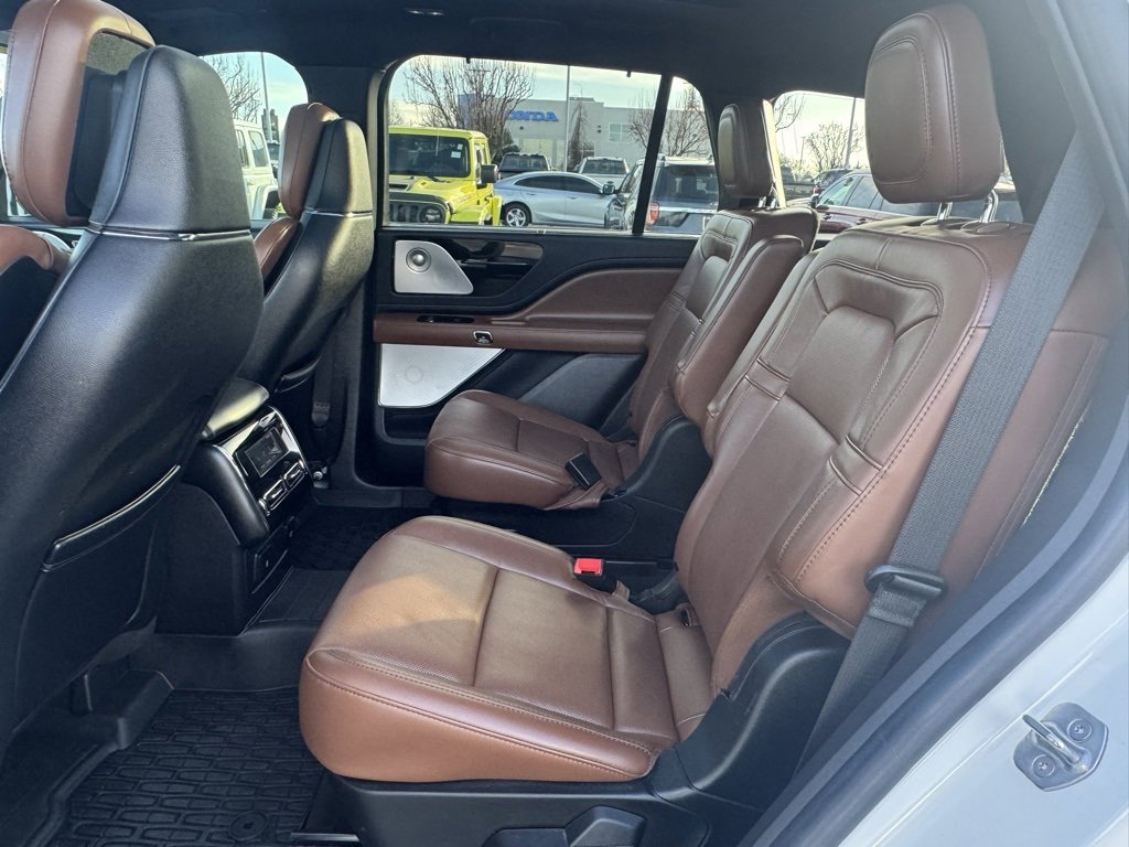 Used 2023 Lincoln Aviator Reserve w/ Equipment Group 201A image 21