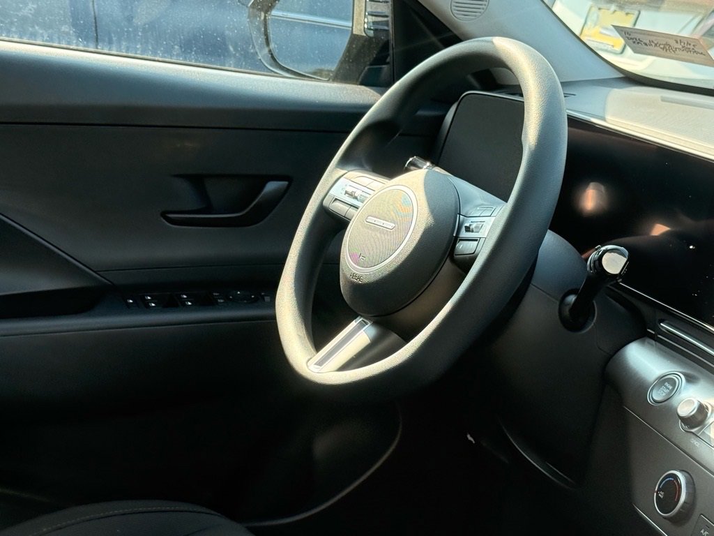 New 2026 Hyundai Kona SE image 17