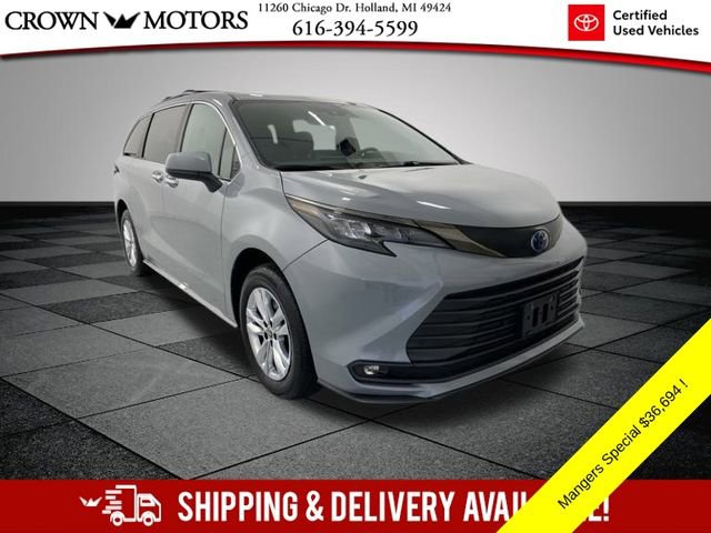 Used 2022 Toyota Sienna XLE Woodland Edition