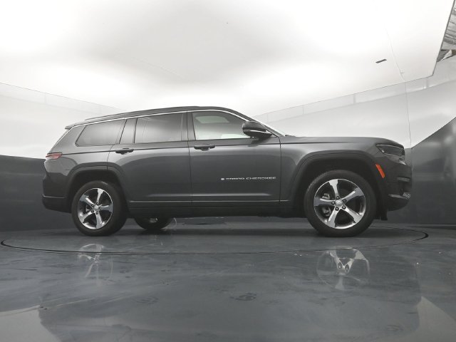 Used 2025 Jeep Grand Cherokee L Limited w/ Luxury Tech Group II AWD/4WD image 24