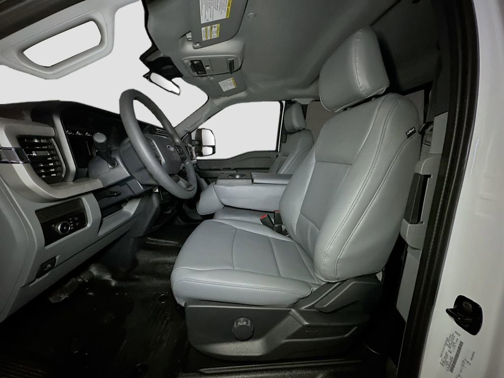 New 2026 Ford F550 4x4 Supercab Super Duty image 14
