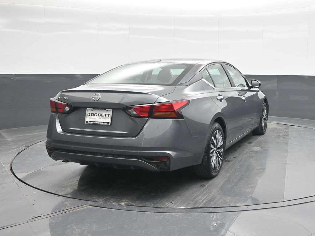 Used 2025 Nissan Altima 2.5 SV image 24