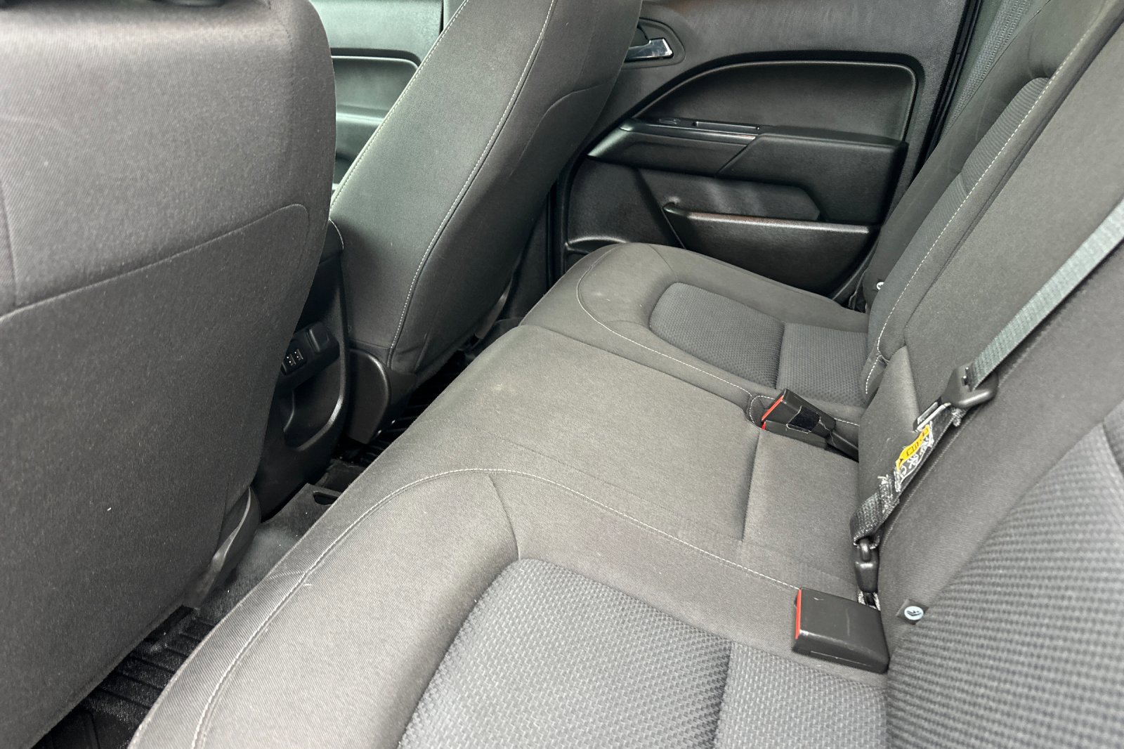 Used 2017 Chevrolet Colorado LT w/ LT Convenience Package image 12