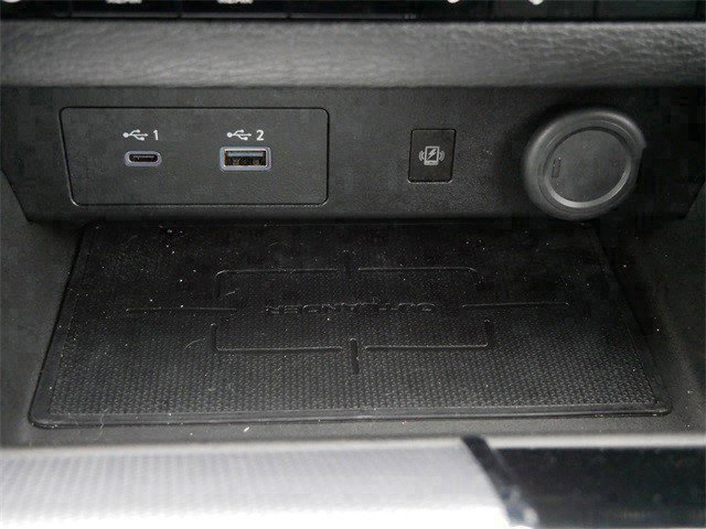 Used 2025 Mitsubishi Outlander SEL image 24