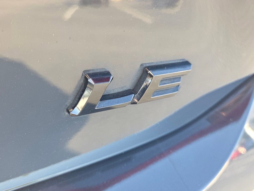 Used 2025 Toyota Camry LE FWD image 12