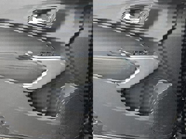 Used 2024 Chevrolet Trax LS image 30