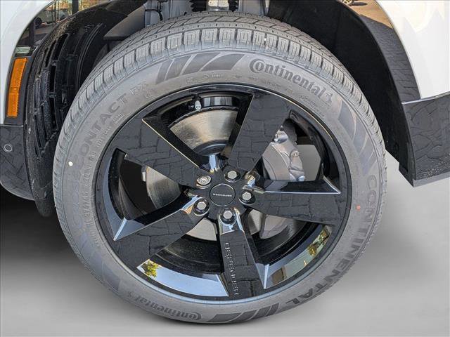 New 2026 Land Rover Defender 110 X-Dynamic SE image 9