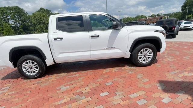 Used 2025 Toyota Tundra SR5 AWD/4WD image 2