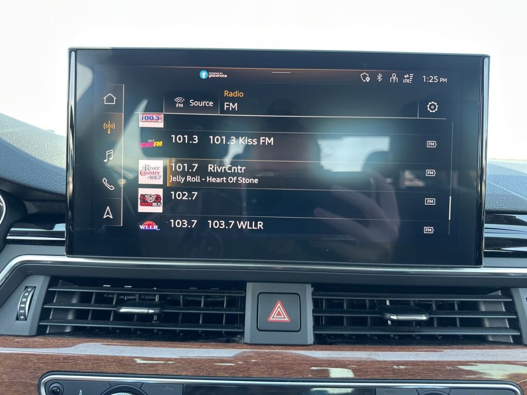 Used 2022 Audi A4 2.0T Premium image 30