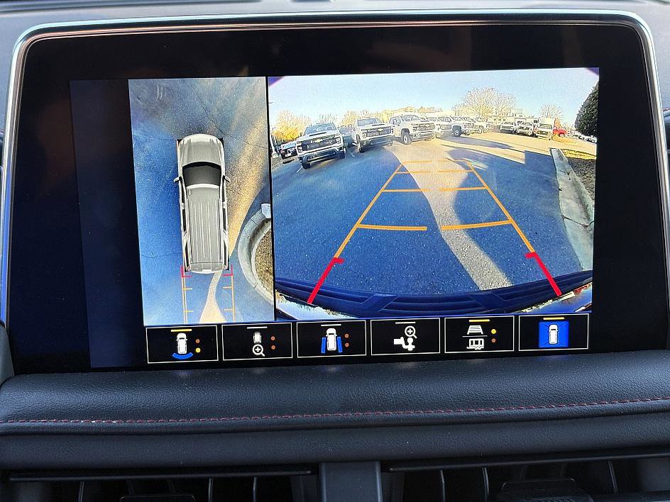 Used 2022 Chevrolet Tahoe RST w/ Sport Performance Package image 25