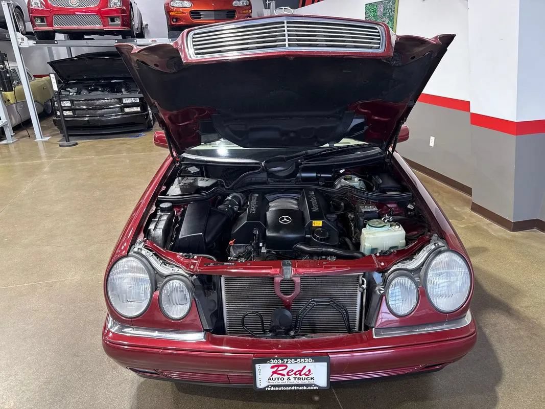 Used 1999 Mercedes-Benz E 320 Sedan image 58