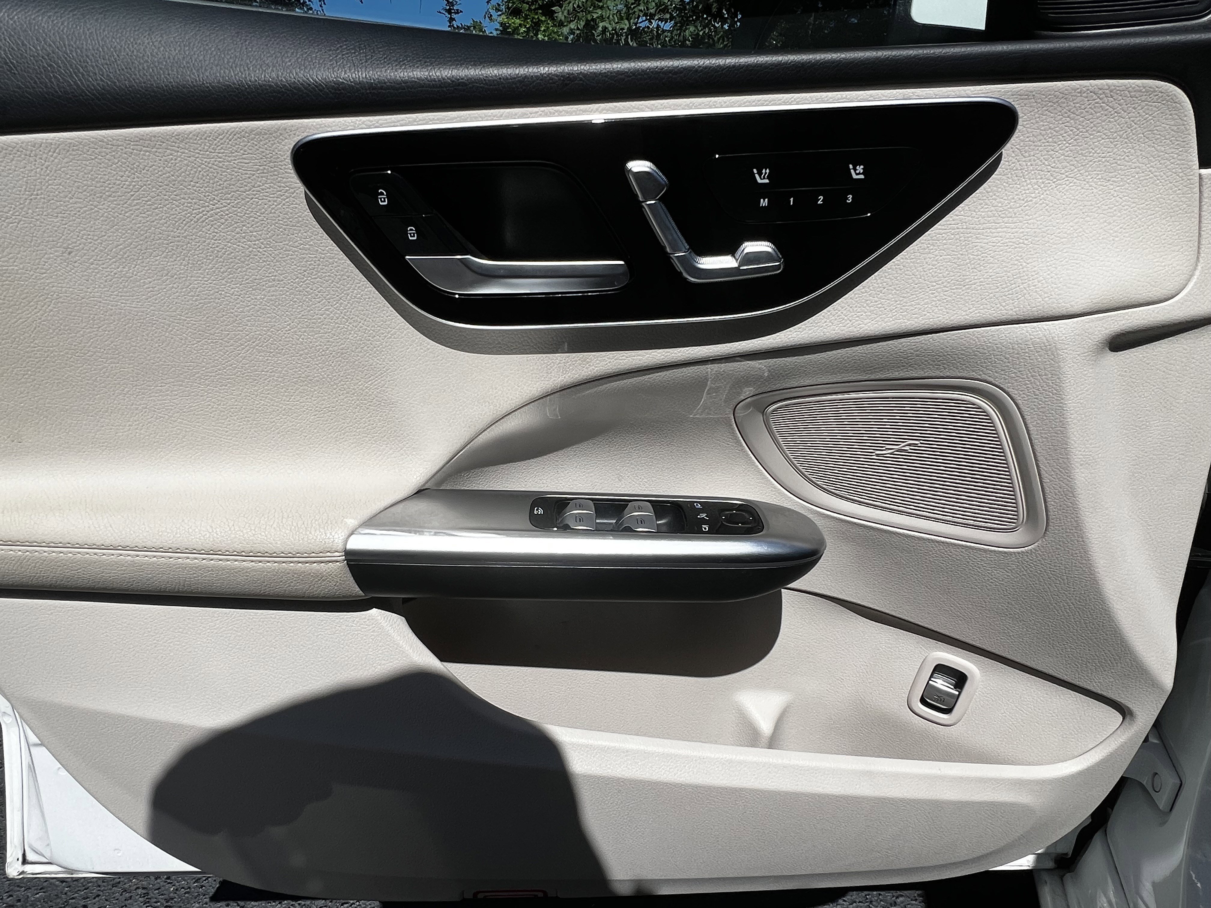 Used 2023 Mercedes-Benz C 300 Sedan image 12