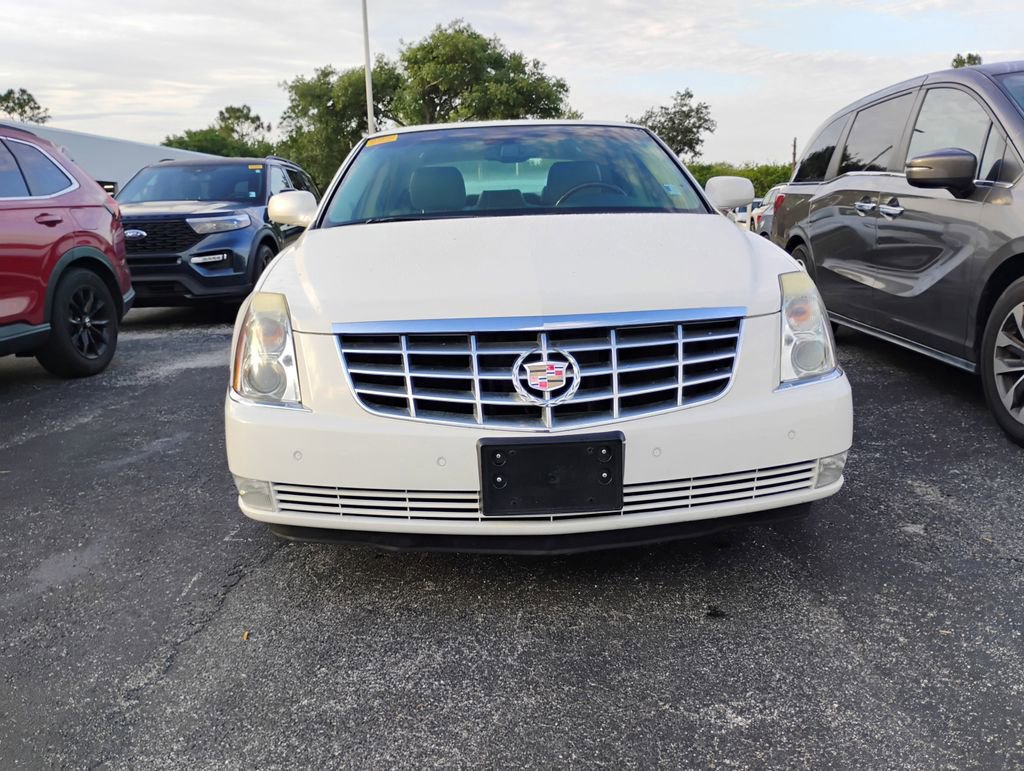 Used 2009 Cadillac DTS FWD image 8