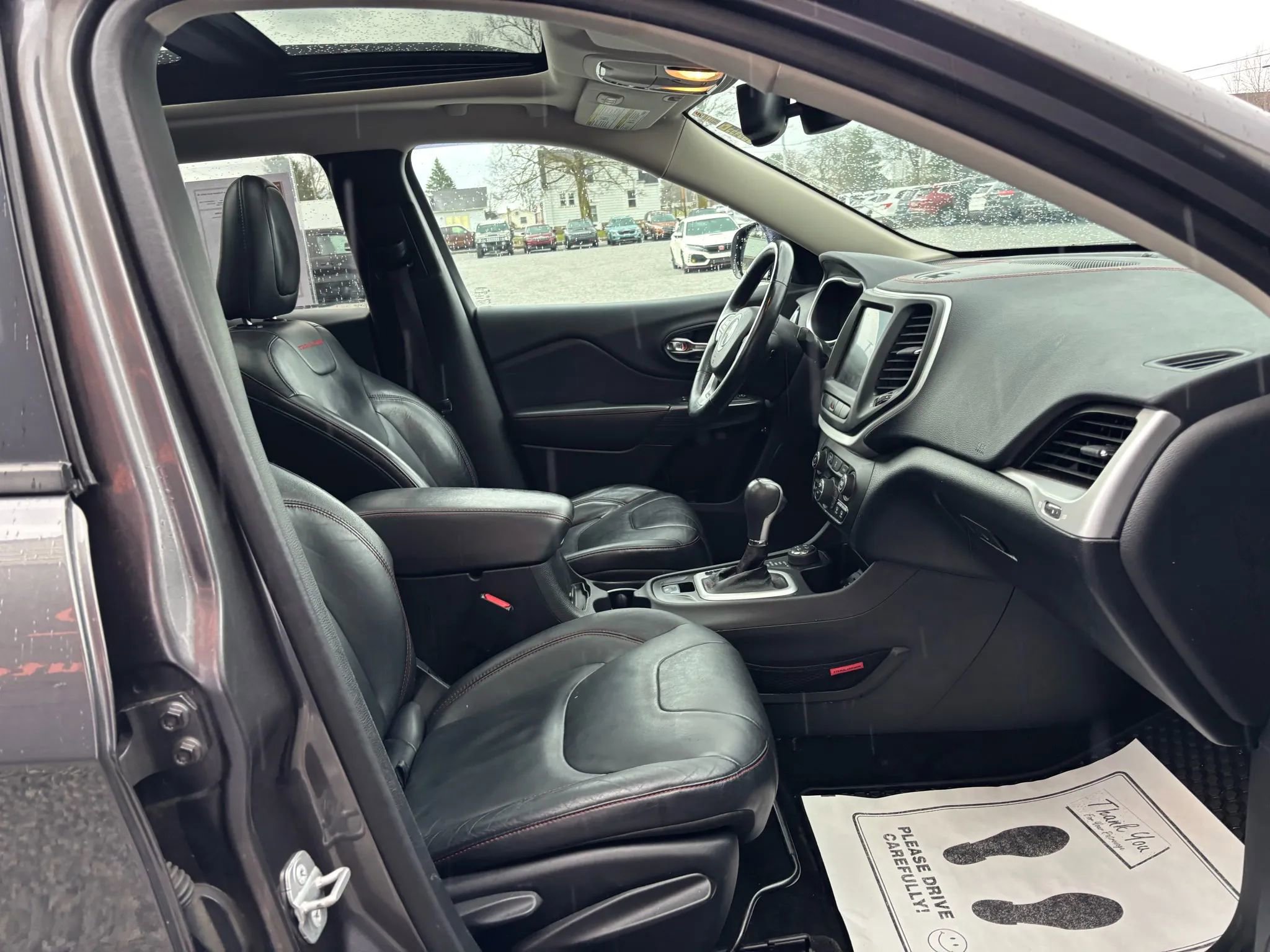 Used 2014 Jeep Cherokee Trailhawk w/ Comfort/Convenience Group image 15