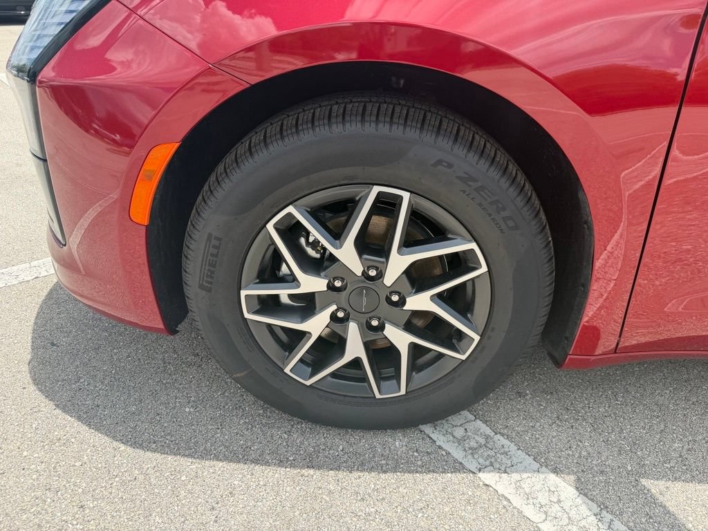 New 2027 Chrysler Pacifica Limited FWD image 32