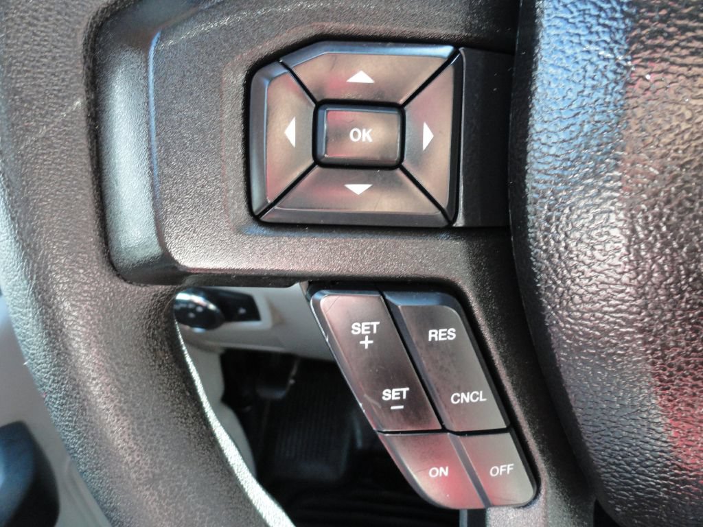 Used 2017 Ford F550 2WD Regular Cab Super Duty image 11