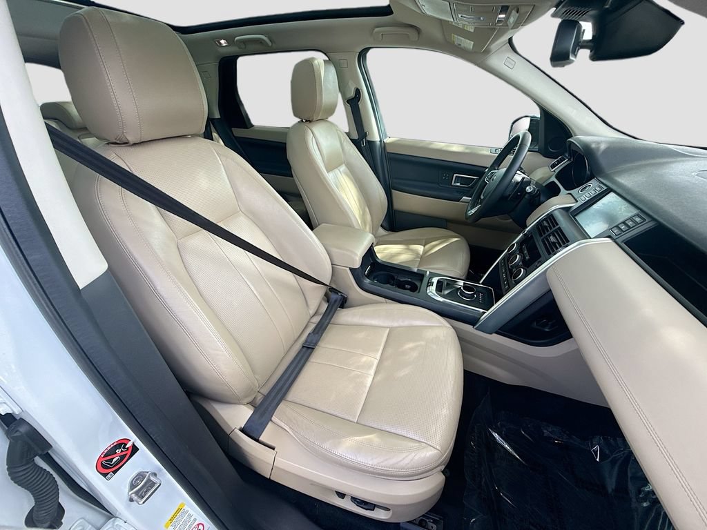 Used 2018 Land Rover Discovery Sport HSE AWD/4WD image 29