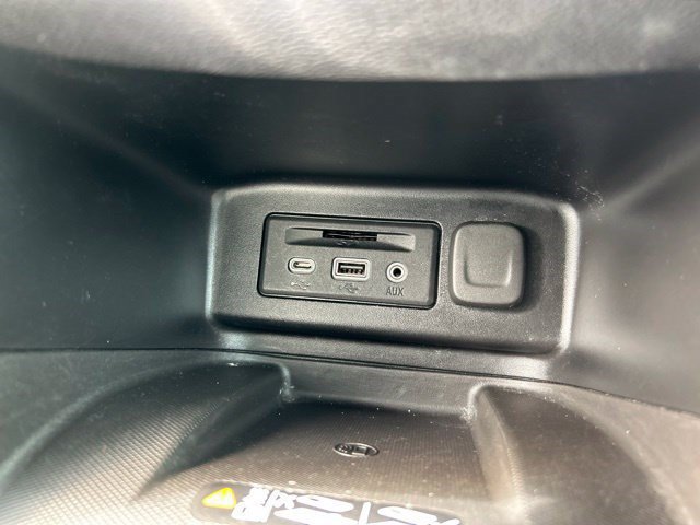 Used 2020 Chevrolet Equinox Premier w/ Premier Redline Edition FWD image 33