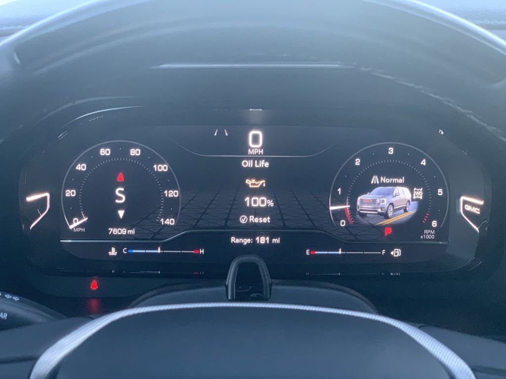 Certified 2024 GMC Yukon XL Denali w/ Advanced Technology Package image 8