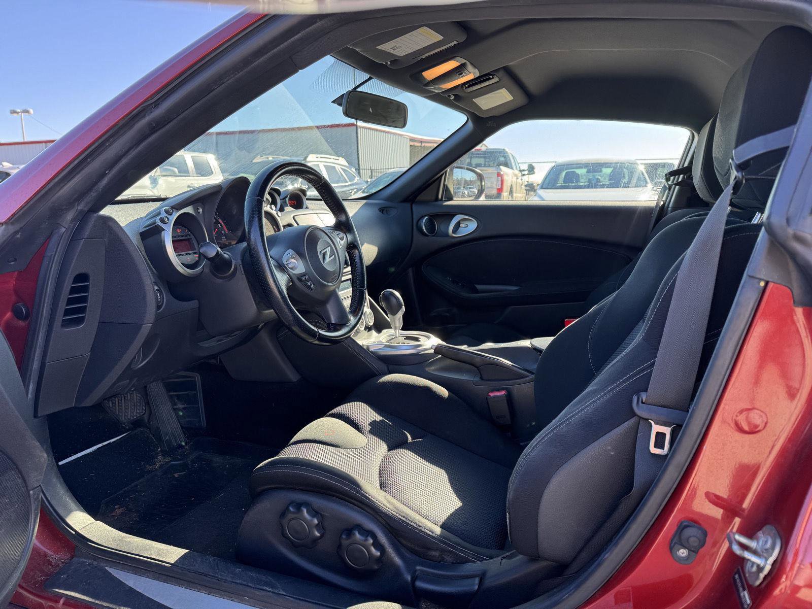 Used 2016 Nissan 370Z Base image 5