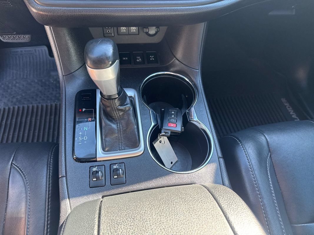 Used 2018 Toyota Highlander SE AWD/4WD image 37