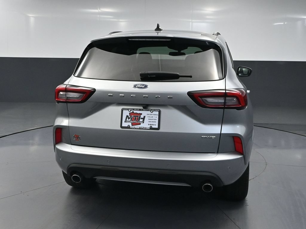 Used 2023 Ford Escape ST-Line w/ Tech Pack #1 AWD/4WD image 5