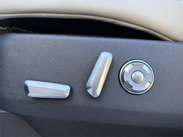 New 2025 Lincoln Navigator Reserve image 12