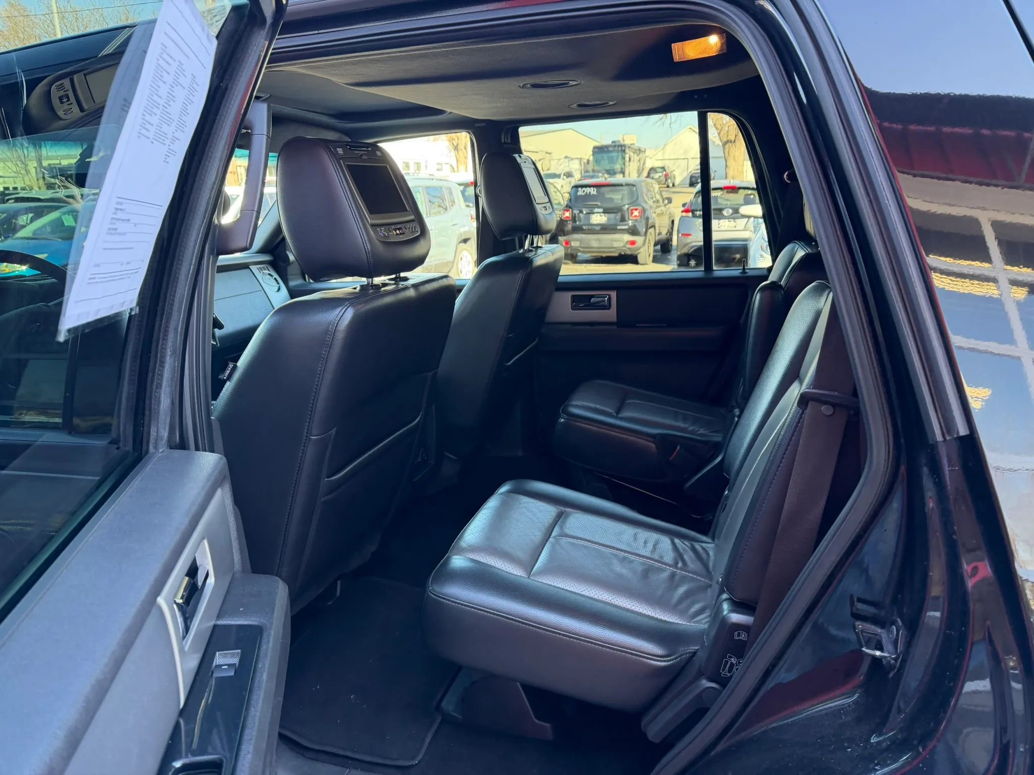 Used 2011 Ford Expedition XLT w/ 202A Rapid Spec Order Code image 12