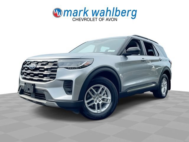 Used 2025 Ford Explorer Active AWD/4WD image 1