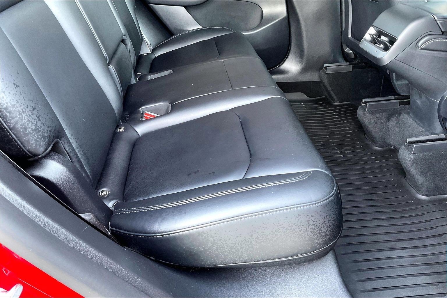 Used 2022 Tesla Model Y Long Range image 18