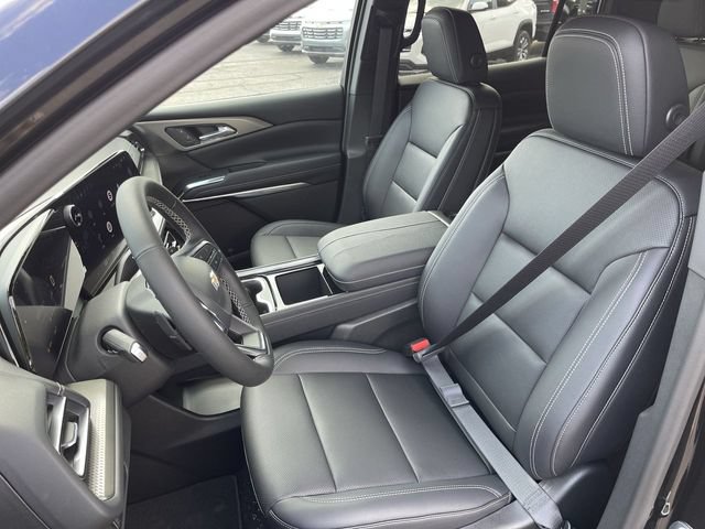 New 2026 Chevrolet Traverse LT w/ Sun and Wheel Package AWD/4WD image 11
