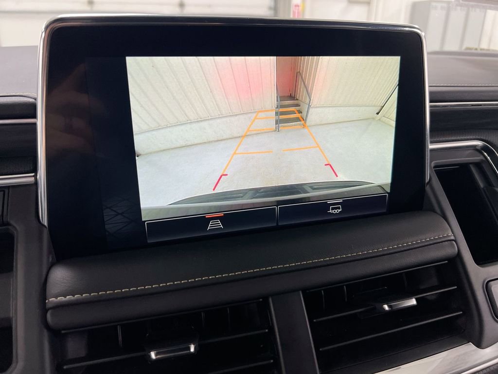 Used 2024 GMC Yukon XL SLT image 15