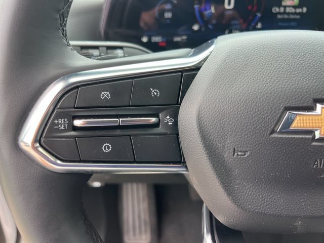 Used 2025 Chevrolet Equinox LT AWD/4WD image 17