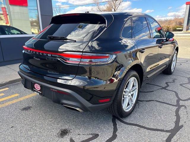Used 2022 Porsche Macan Base image 8
