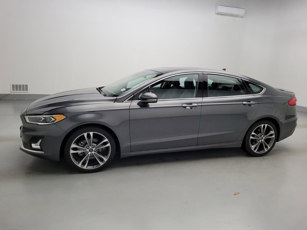 Used 2019 Ford Fusion Titanium image 2