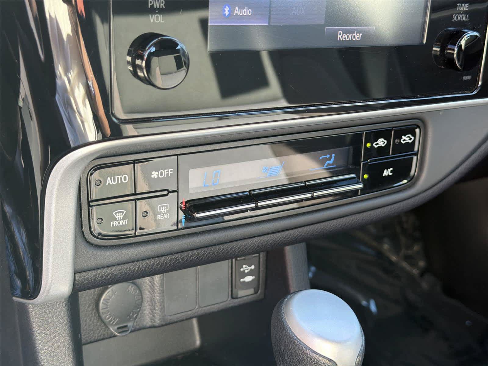 Used 2019 Toyota Corolla LE w/ Protection Package FWD image 36