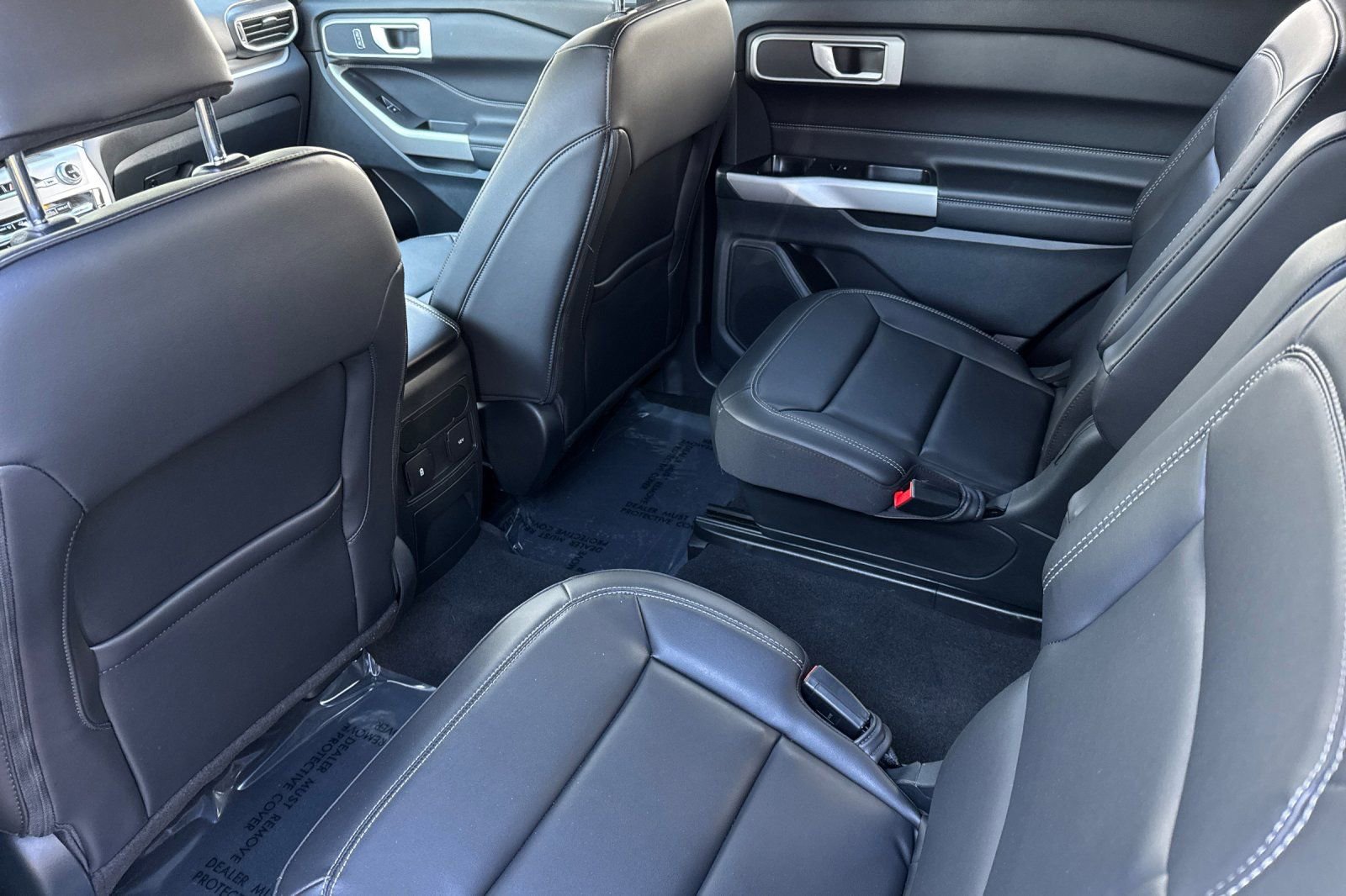 Used 2023 Ford Explorer XLT w/ Equipment Group 202A image 12